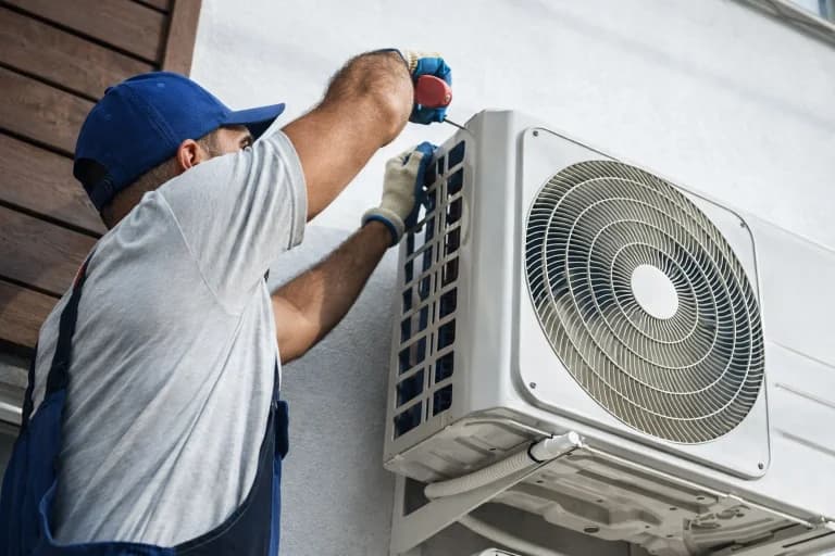 Além do celular: oportunidades em franquia de manutenção em equipamentos